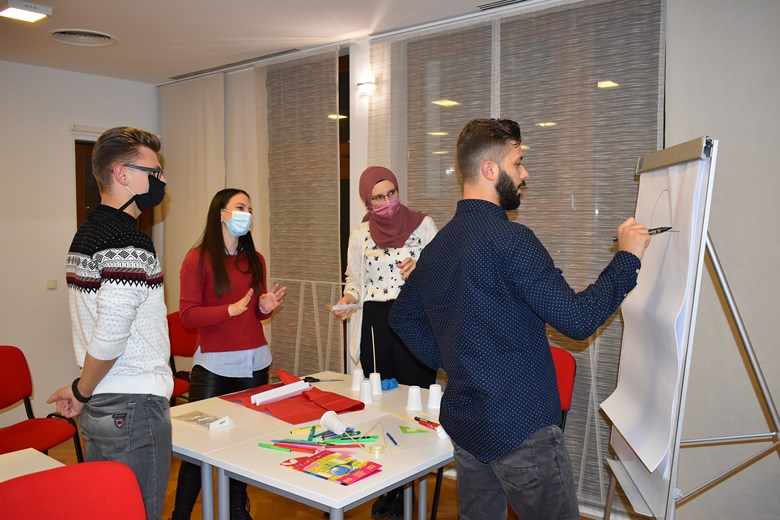 Teambuilding Koračajmo zajedno 20202