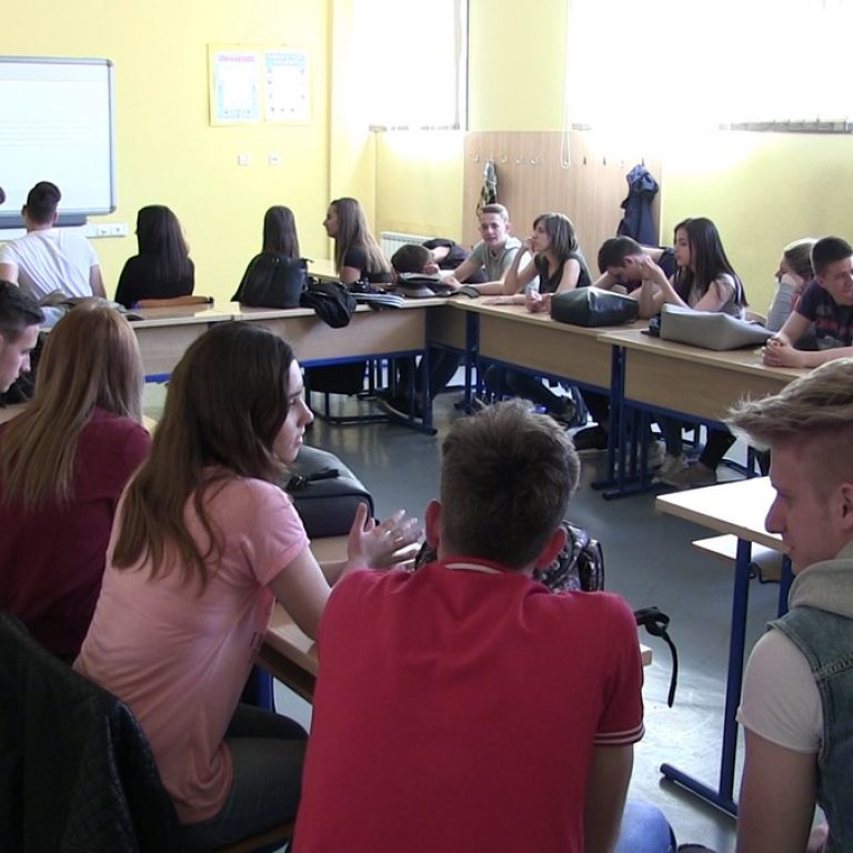 INSIDE TUZLA print screen 5