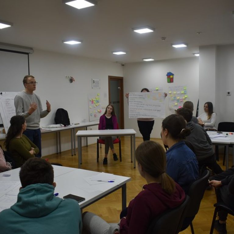 Mladi i demokracija 3 7