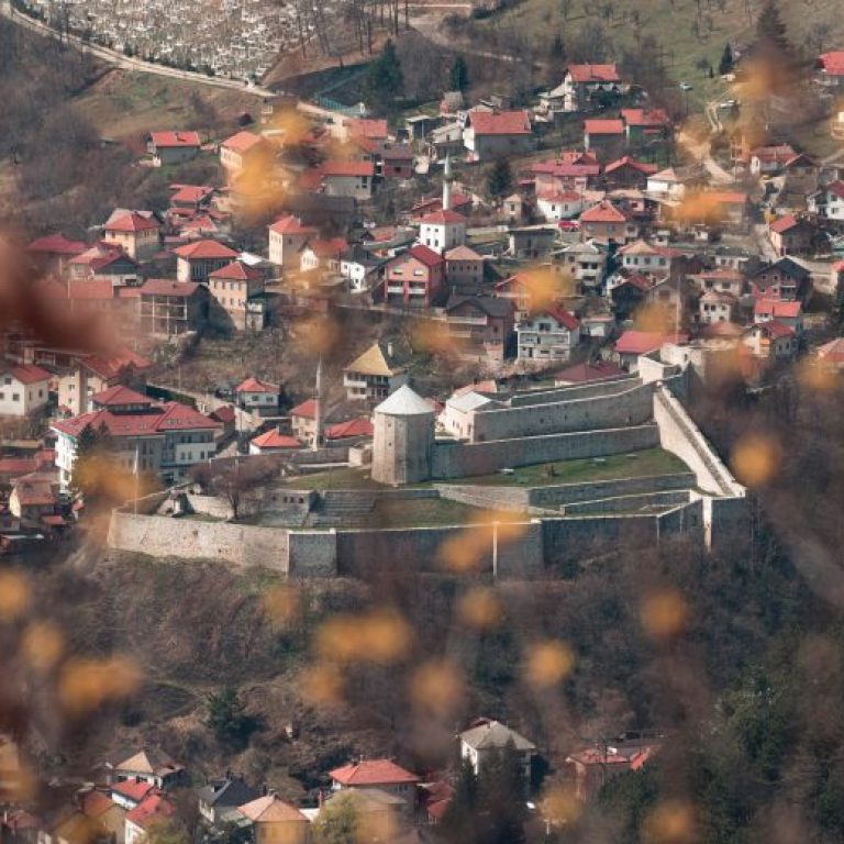 Naslovna Travnik Kopiraj