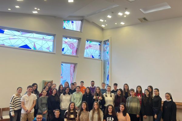 d145f542-ce62-4fc4-9c8c-4a427bdf313b