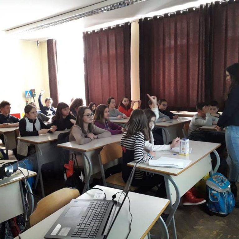 vrijedni paznje stup